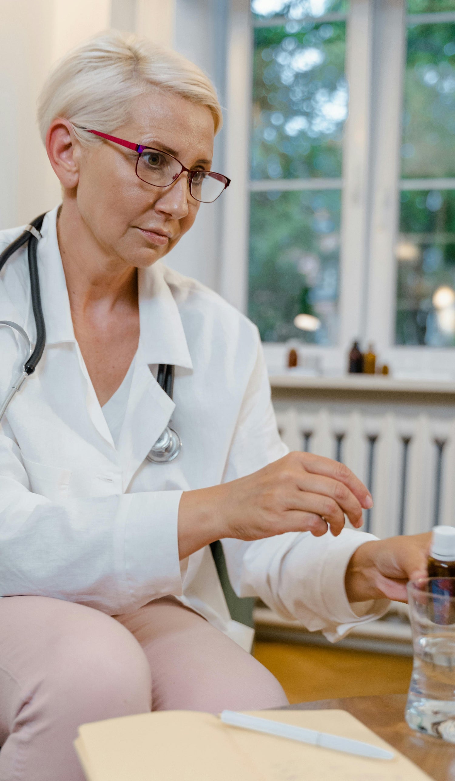 Doctor treating anxiety with CBD oil